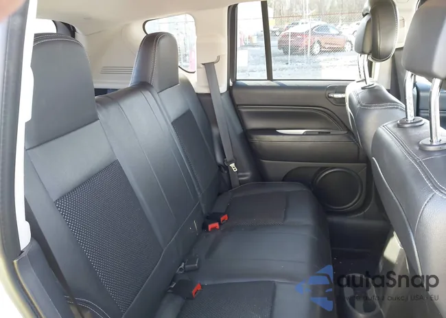 1C4NJDEB2GD542546: 43904703