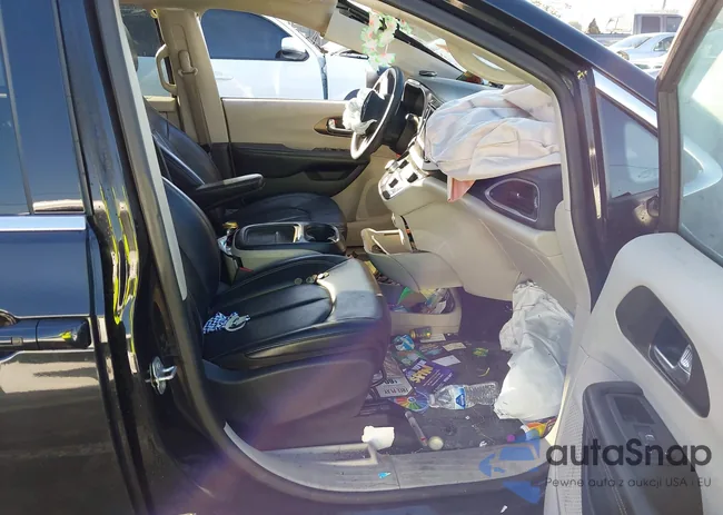 2C4RC1DG9MR517014: 43904705