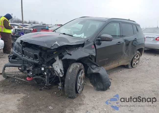 3C4NJDDB2NT114632: 43904742