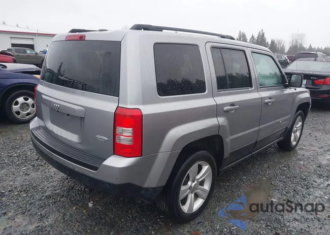 1C4NJPFB0FD297700: 43904757