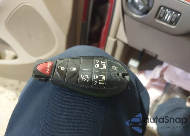 2C4RC1BG0GR111775: 43905982