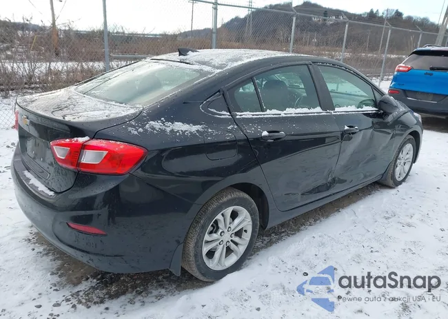 1G1BC5SM0K7134619: 43906042