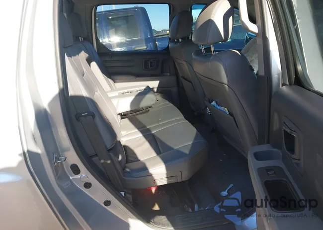 5FPYK1F56AB003579: 43906180