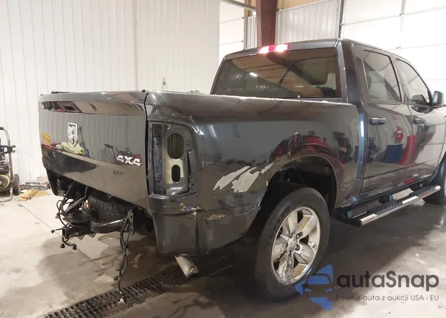 1C6RR7KG2JS339081: 43906198