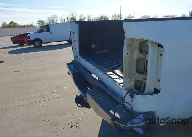 1GT12XEG3FF194509: 43905483