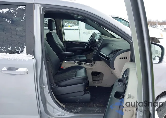 2C4RDGCG7KR692666: 43905552