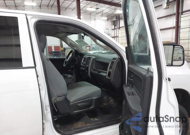 3C6UR5CLXJG416751: 43905578