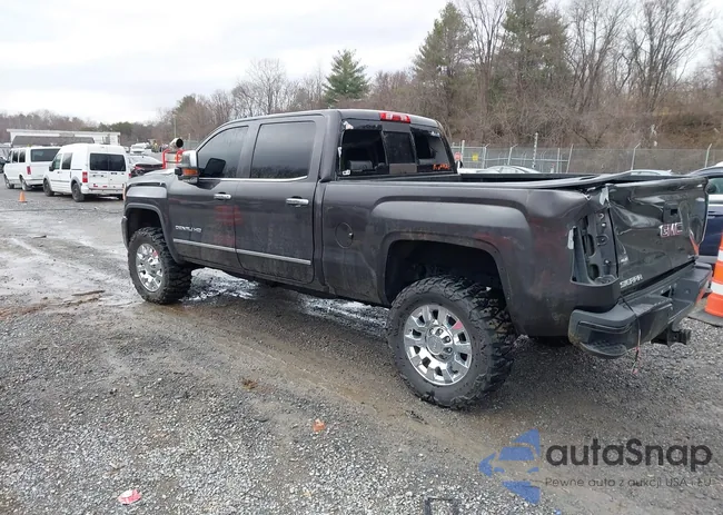 1GT12UE81GF222526: 43905584