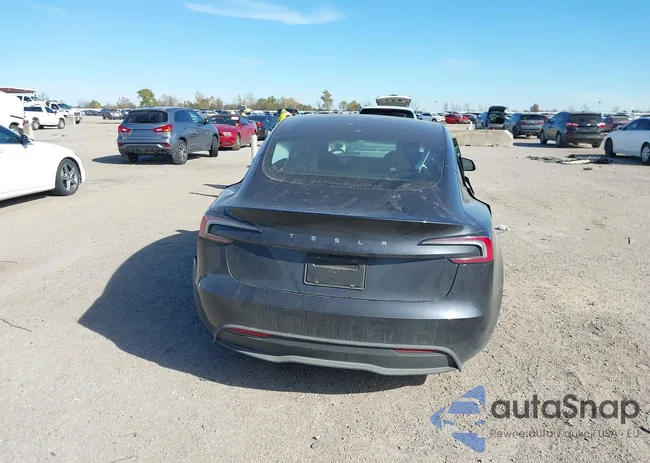 5YJ3E1EA5SF004216: 43906918