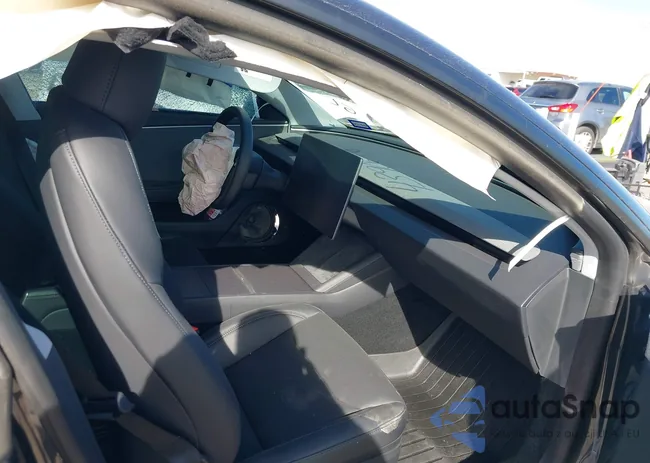 5YJ3E1EA5SF004216: 43906918