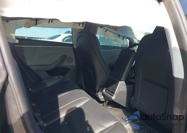 5YJ3E1EA5SF004216: 43906918