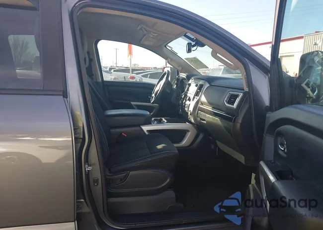 1N6BA1F4XJN543878: 43907123