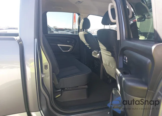 1N6BA1F4XJN543878: 43907123