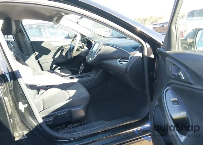 1G1ZB5ST1JF269217: 43907332