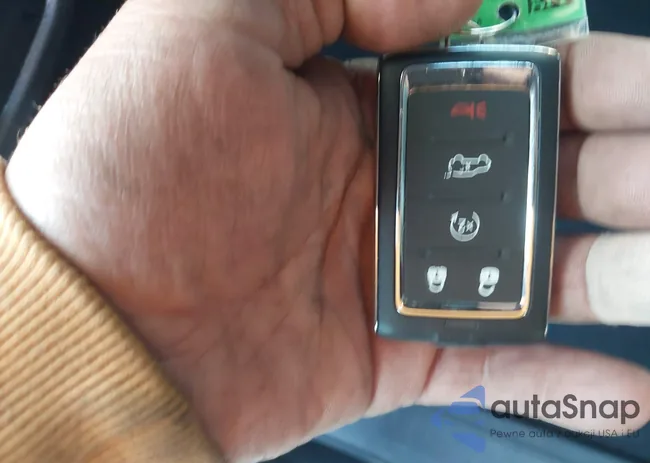 1C4RJKAG4R8579195: 43907365