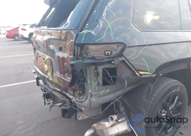 1C4RJKAG4R8579195: 43907365