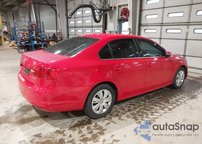 3VWDP7AJ1DM408987: 43906519