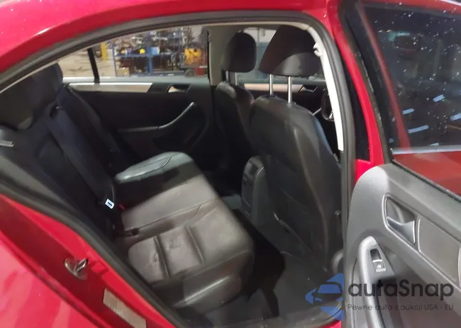 3VWDP7AJ1DM408987: 43906519