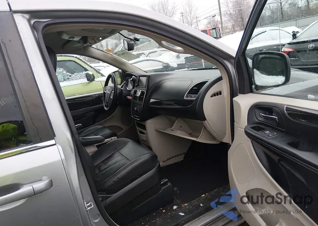 2C4RC1BG5GR268430: 43906578