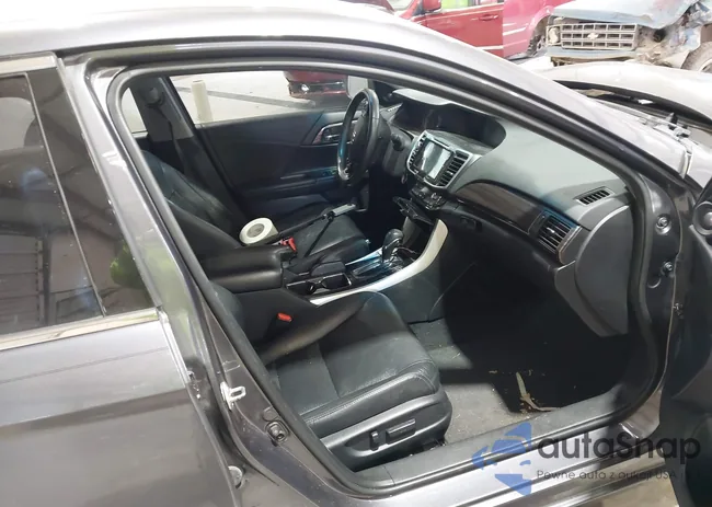 1HGCR3F89HA034978: 43906694