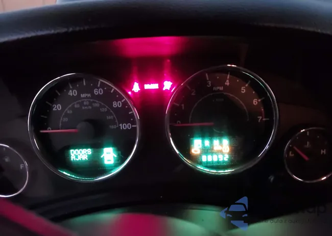 1C4BJWFG3CL157683: 43907986