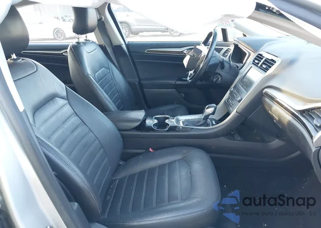 3FA6P0LU3GR190980: 43908042