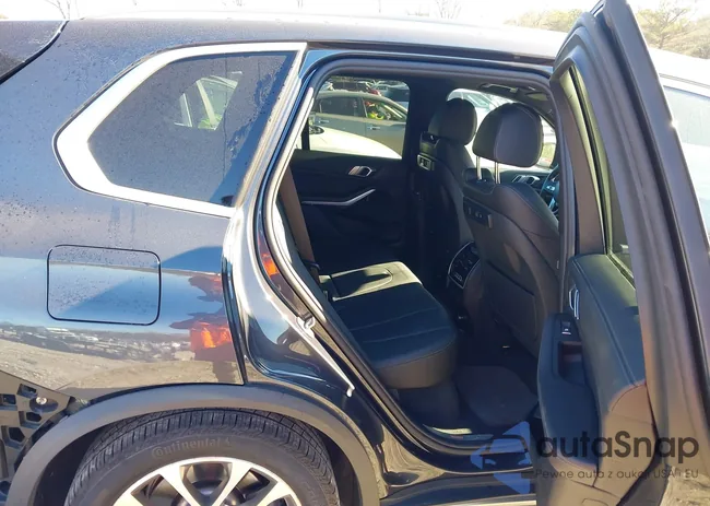 5UXCR6C03M9G89925: 43908196