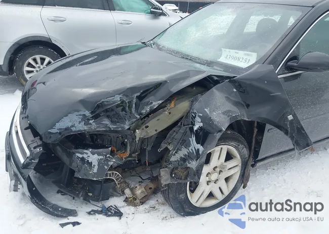 2G1WC58R179277699: 43908251