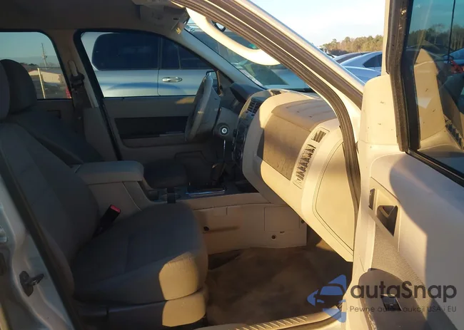 1FMCU03G99KB78058: 43908283