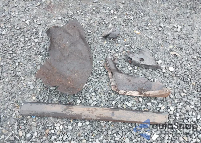 YV4992DZ2A2023669: 43908382