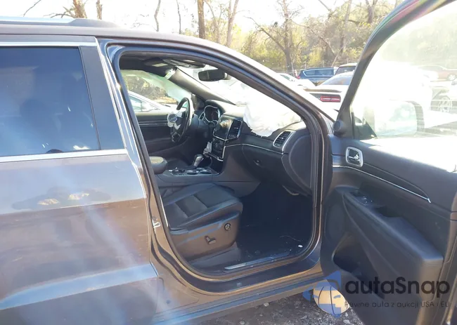 1C4RJFBG6LC195901: 43907469