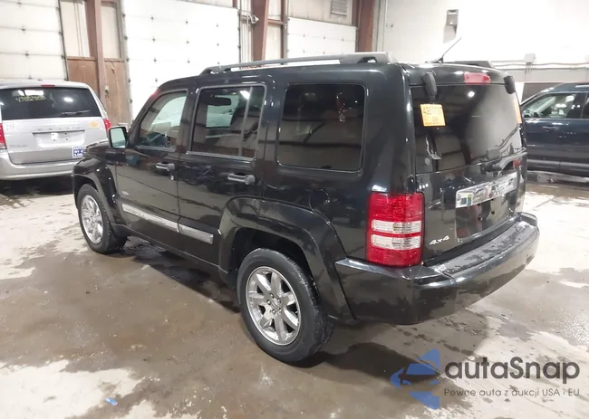 1C4PJMAK7CW212172: 43907793