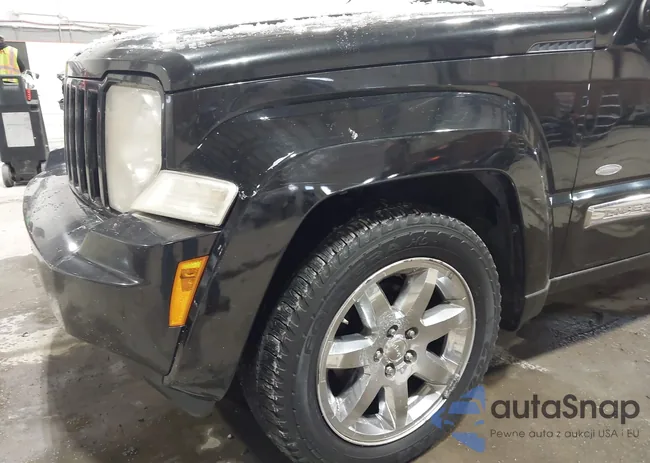 1C4PJMAK7CW212172: 43907793