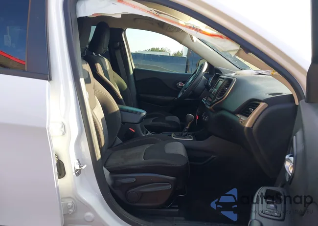 1C4PJLAB2FW560802: 43908982