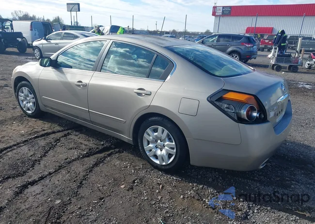 1N4AL2AP4BN443069: 43909088