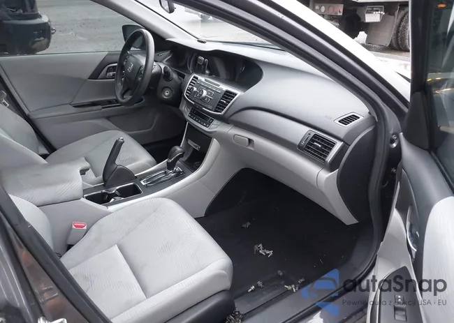 1HGCR2F37EA045813: 43909322