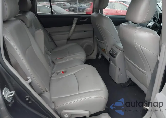 5TDBK3EH8DS238037: 43909425