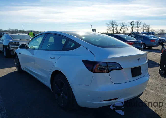 5YJ3E1EB7NF335103: 43908559