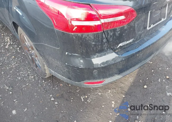 1FADP3F21GL240308: 43908664