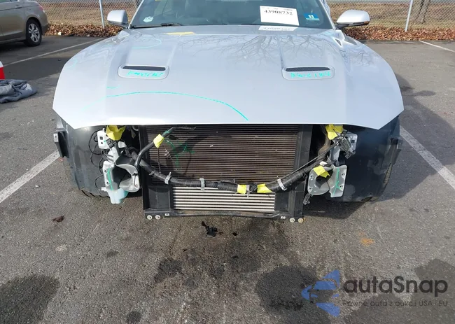 1FATP8UH9J5175042: 43908732