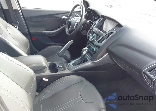 1FADP3J25DL174154: 43908746