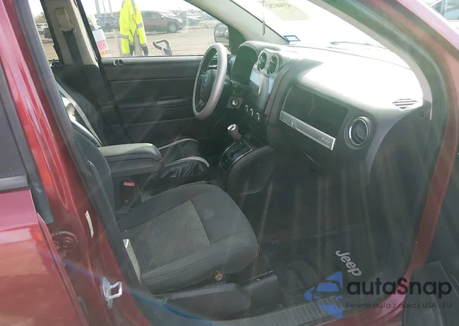 1C4NJCBA4FD249655: 43908752