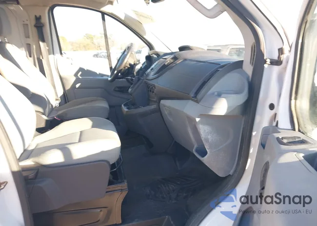 1FTYR1ZMXGKA24406: 43908824