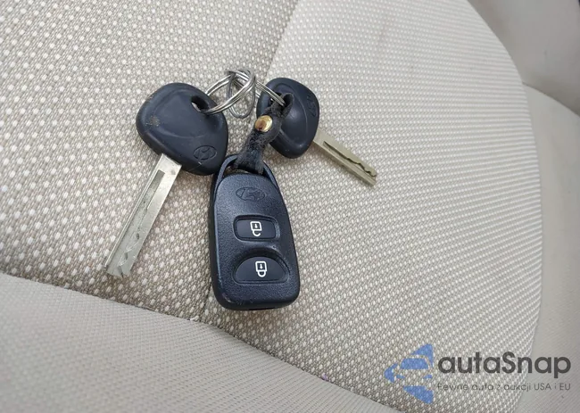 KMHCT4AE9DU400543: 43909970