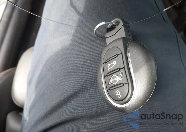 WMWXU9C00M2N40068: 43910108