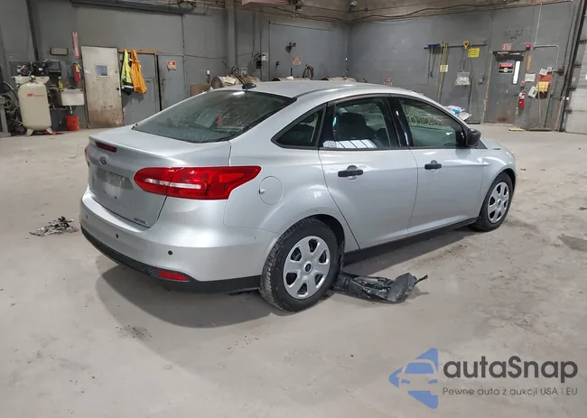 1FADP3E22GL352990: 43910284