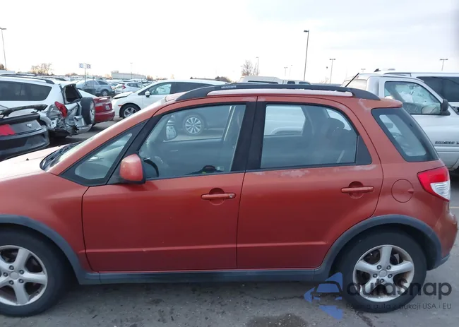 JS2YB413875108074: 43910356