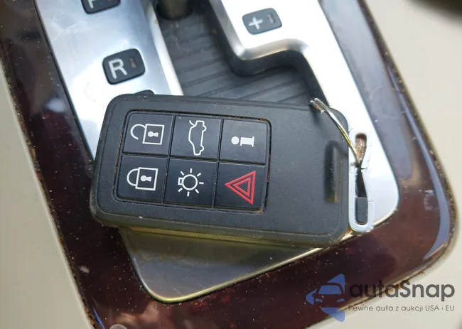 YV4BZ982881038359: 43909470