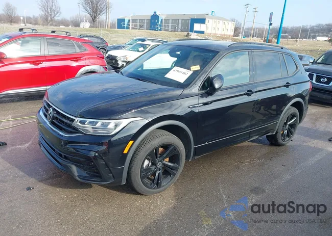 3VV8B7AX2RM040769: 43909482