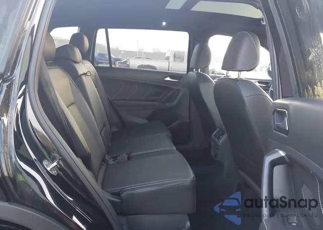 3VV8B7AX2RM040769: 43909482